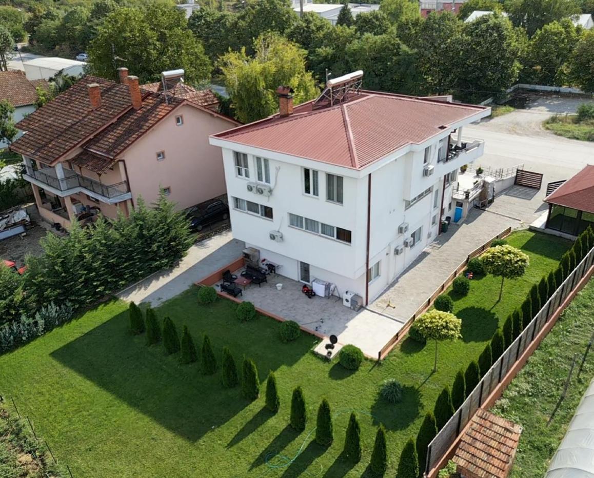 Villa Family Kumanova Dış mekan fotoğraf